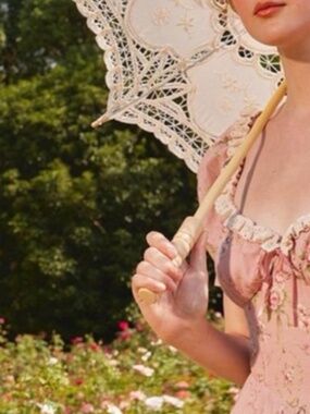 Meet your Posher, Eva